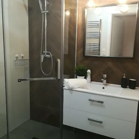 Maki Apartment